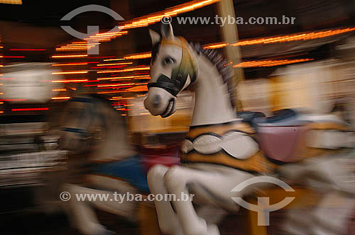  Cavalo em carrossel de parque de diversões na Penha - Rio de Janeiro - RJ - Brasil - 2002  - Rio de Janeiro - Rio de Janeiro - Brasil