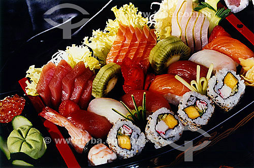 Comida japonesa - sushi  - Brasil