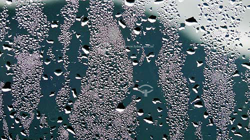  condensação / evaporação da água no vidro.
Abr/2007 - RJ.  - Rio de Janeiro - Brasil