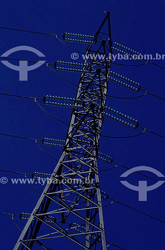  Linha de transmissão de energia elétrica - torre de transmissão - cabos de alta tensão - Brasil 