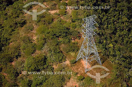  Vista aérea de linhas de transmissão de energia elétrica em meio a mata fechada nos morros do Rio de Janeiro - RJ - Brasil  - Rio de Janeiro - Rio de Janeiro - Brasil