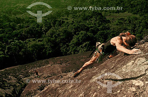  Alpinista na Via Vereda Tropical - Floresta da Tijuca - Rio de Janeiro - RJ - Brasil  Patrimônio Histórico Nacional desde 27-04-1967.  - Rio de Janeiro - Rio de Janeiro - Brasil