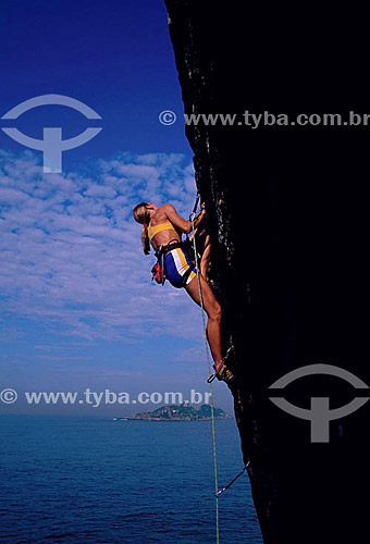  Monica Pranzl (realesed # 36) fazendo alpinismo  na faléisa do Joá - Rio de Janeiro - RJ - Brasil  - Rio de Janeiro - Rio de Janeiro - Brasil