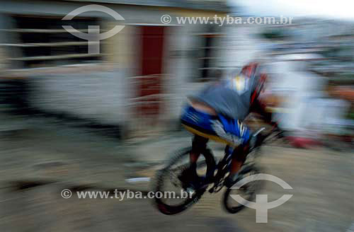  Competição de Downhill urbano - Mountain bike - Monte Serrat - Florianópolis - Santa Catarina - Brasil - Março de 2006  - Florianópolis - Santa Catarina - Brasil