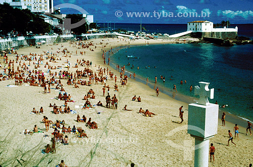  Pessoas na Praia do Forte - Salvador - Bahia - Brasil 
(anos 70/80)  - Salvador - Bahia - Brasil