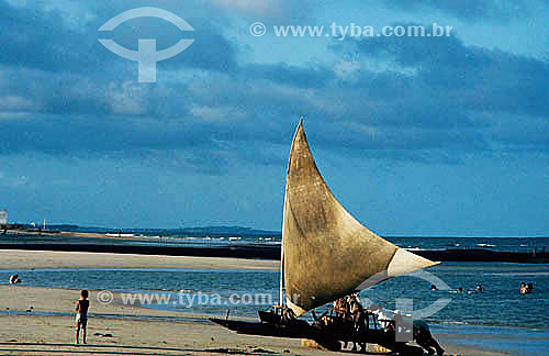  Jangada na praia - Fortaleza - CE - Brasil  - Fortaleza - Ceará - Brasil