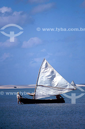  Pescadores no veleiro - Jericoacoara - CE - Brasil - Junho/2001  - Jijoca de Jericoacoara - Ceará - Brasil