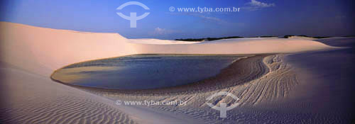  Dunas de areia e lagoas de água doce - Parque Nacional dos Lençóis Maranhenses - MA - Brasil   - Maranhão - Brasil