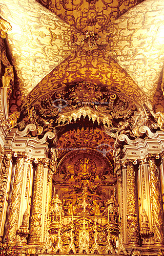  Altar da Igreja Matriz de Santo Antônio - Tiradentes  - MG - Brasil

  O conjunto arquitetônico e urbanístico da cidade é Patrimônio Histórico Nacional desde 20-04-1938.  - Tiradentes - Minas Gerais - Brasil