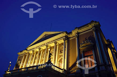  Teatro da Paz   com iluminação noturna- Belém - PA - Brasil

  O teatro é Patrimônio Histórico Nacional desde 21-06-1963.  - Belém - Pará - Brasil