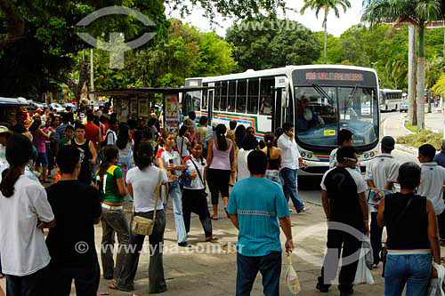  Pessoas esperando por ônibus - João Pessoa - PB - Brasil - 05/2006
Autor: Delfim Martins  - João Pessoa - Paraíba - Brasil