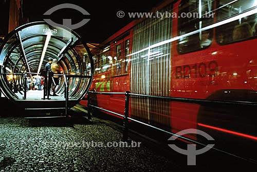  Ônibus - Transporte urbano - Estação Tubo - Curitiba - PR - Brasil  - Curitiba - Paraná - Brasil