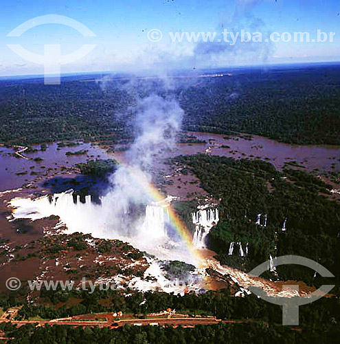  Cataratas de Foz do Iguaçú - Parque Nacional de Iguaçú  - PR - Brasil - fevereiro/2002  O Parque Nacional do Iguaçu é Patrimônio Mundial pela UNESCO desde 28-11-1986.  - Foz do Iguaçu - Paraná - Brasil