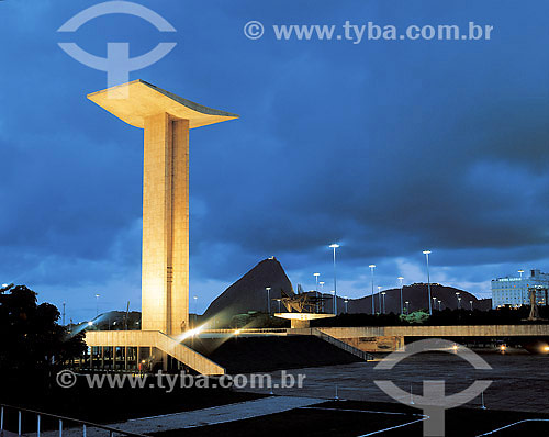  O Monumento aos Mortos da Segunda Guerra Mundial - Monumento aos Pracinhas, localiza-se no Aterro do Flamengo - Rio de Janeiro - RJ  - Rio de Janeiro - Rio de Janeiro - Brasil