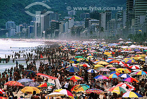  Praia de Ipanema lotada de banhistas - Rio de Janeiro - RJ - Brasil  - Rio de Janeiro - Rio de Janeiro - Brasil