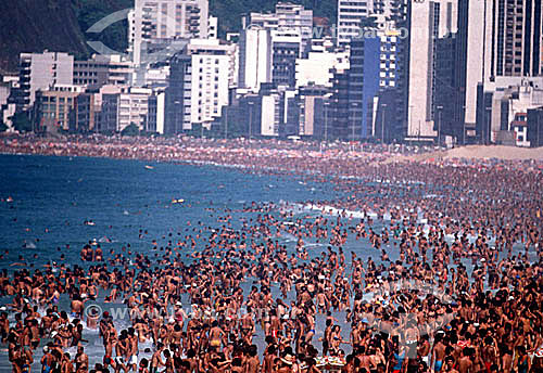  Praia de Ipanema lotada de banhistas - Rio de Janeiro - RJ - Brasil  - Rio de Janeiro - Rio de Janeiro - Brasil