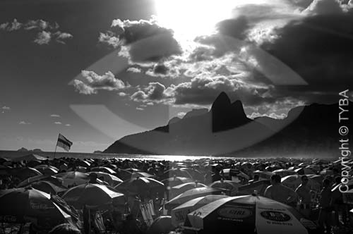  Verão - Pessoas e barracas na Praia de Ipanema - Rio de Janeiro - RJ - Brasil  - Rio de Janeiro - Rio de Janeiro - Brasil