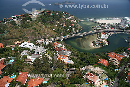  Vista aérea do Elevado do Joá sobre o Canal de Marapendi, na entrada da Barra da Tijuca - Rio de Janeiro - RJ - Brasil - Setembro de 2007  - Rio de Janeiro - Rio de Janeiro - Brasil