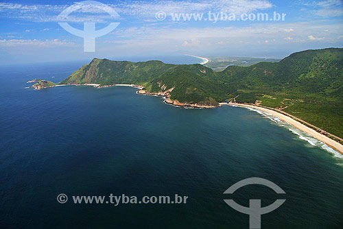  Vista aérea da Praia de Grumari, região transformada em Área de Proteção Ambiental (APA), em 1986, e tombada pelo Instituto Estadual do Patrimônio Cultural (INEPAC) - Rio de Janeiro - RJ - Brasil - Janeiro de 2008  - Rio de Janeiro - Rio de Janeiro - Brasil