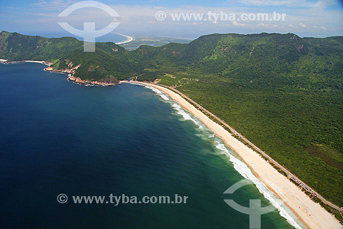  Vista aérea da Praia de Grumari, região transformada em Área de Proteção Ambiental (APA), em 1986, e tombada pelo Instituto Estadual do Patrimônio Cultural (INEPAC) - Rio de Janeiro - RJ - Brasil - Janeiro de 2008  - Rio de Janeiro - Rio de Janeiro - Brasil