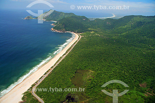  Vista aérea da Praia de Grumari, região transformada em Área de Proteção Ambiental (APA), em 1986, e tombada pelo Instituto Estadual do Patrimônio Cultural (INEPAC) - Rio de Janeiro - RJ - Brasil - Janeiro de 2008  - Rio de Janeiro - Rio de Janeiro - Brasil