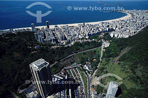  Vista da praia e bairro de Copacabana, Torre do shopping Rio Sul em primeiro plano -  Rio de Janeiro - RJ - Brasil  - Rio de Janeiro - Rio de Janeiro - Brasil