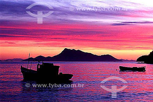  Barco de pesca - Ilha Grande - RJ - Brasil  - Angra dos Reis - Rio de Janeiro - Brasil