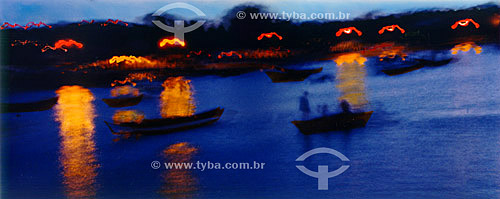  Barcos e luzes de Búzios à noite - Costa do Sol - Região dos Lagos - RJ - Brasil  - Armação dos Búzios - Rio de Janeiro - Brasil