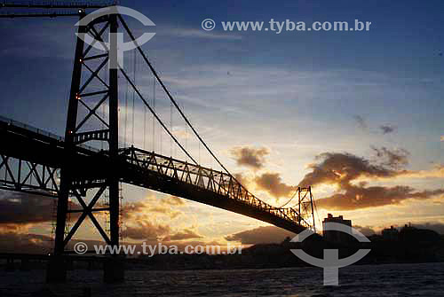  Vista da Ponte Hercílio Luz ao pôr-do-sol - Florianópolis - Santa Catarina - Brasil  - Florianópolis - Santa Catarina - Brasil