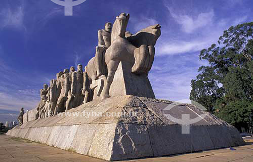  Monumento às Bandeiras (Obra de Victor Brecheret) - São Paulo - SP - Brasil - Abril de 2000  - São Paulo - São Paulo - Brasil