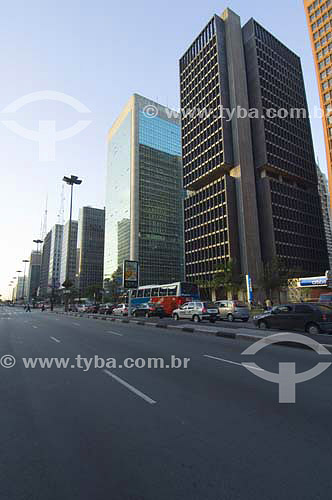  Vista de edificios na avenida Paulista - Sao Paulo - SP - Brasil
data : nov 2006
  - São Paulo - São Paulo - Brasil