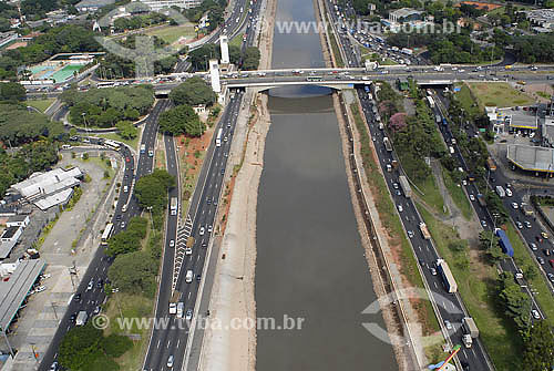  Vista aérea de Viaduto sobre o Rio Tietê - Marginal Tietê - São Paulo - SP - Março de 2007  - São Paulo - São Paulo - Brasil
