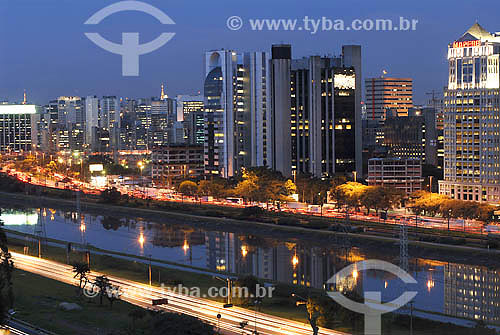  Marginal Pinheiros com iluminação noturna - São Paulo - SP - Março de 2007  - São Paulo - São Paulo - Brasil