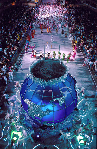  Carro alegórico em desfile da escola de samba Mangueira no Carnaval 2003 na Marquês de Sapucaí - Sambódromo - Rio de Janeiro - RJ - Brasil  - Rio de Janeiro - Rio de Janeiro - Brasil