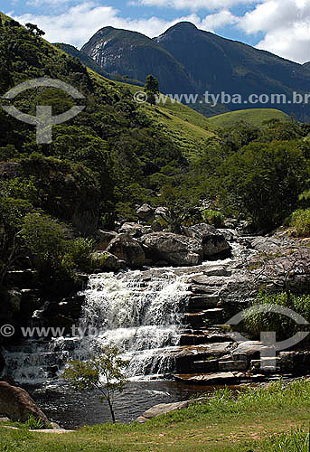  Cachoeira dos Frades na estrada Teresópolis - Friburgo, região serrana do Rio de Janeiro - Brasil / Data: 2007 