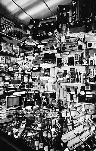  Loja de equipamentos eletrônicos nos anos 70 