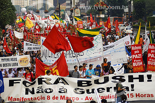  Protesto contra a presença de George W Bush em São Paulo - Avenida Paulista - SP - Brasil - 08/03/2007  - São Paulo - São Paulo - Brasil