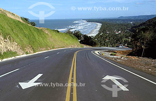  Rodovia Itacaré-Ilhéus - Praia da Serra Grande ao fundo - Costa do Cacau - sul da Bahia  - Ilhéus - Bahia - Brasil