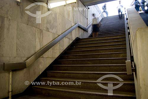  Escada na estação de metrô da Cinelândia - Rio de Janeiro - RJ - Brasil  - Rio de Janeiro - Rio de Janeiro - Brasil