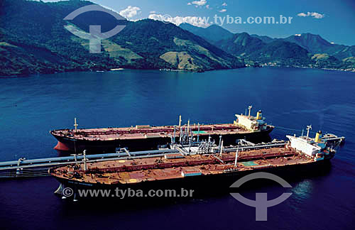  Navios de carga no Porto de Sepetiba - Rio de Janeiro - Brasil  - Rio de Janeiro - Rio de Janeiro - Brasil
