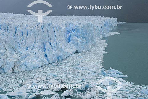  Assunto: Glaciar Perito Moreno
Local: Parque Nacional Los Glaciares, El Calafate, Santa Cruz, Patagônia
País: Argentina
Data: 16/01/2007 
