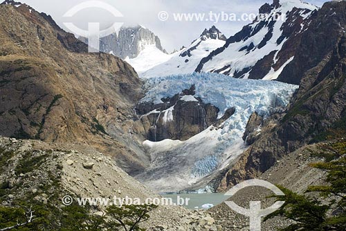  Assunto: Glaciar e Lago Piedras Blancas
Local: Patagônia
País: Argentina
Data: 21/01/2007 