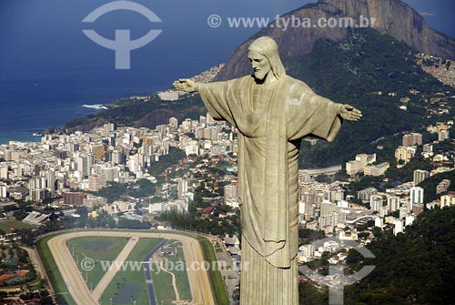  Assunto: Cristo Redentor com Jóquei Clube ao fundo / Local: Rio de Janeiro -(RJ) - Brasil / Data: 17/06/2006 