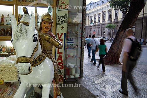  Assunto: São Jorge a venda na loja Império das Velas / Local: Avenida Marechal Floriano, Centro - Rio de Janeiro - Rj - Brasil / Data: 2008 