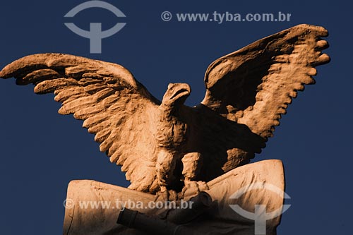  Assunto: Escultura de águia em pedra no Palácio Duque de Caxias / Local: Bairro Centro - Rio de Janeiro - RJ - Brasil / Data: 03/2008 