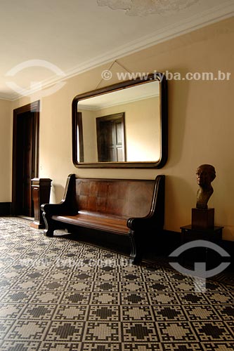  Assunto: ambiente no Palácio Itamaraty , piso, espelho, banco e busto
Local: Bairro Centro - Rio de Janeiro - RJ - Brasil
Data: 2008 