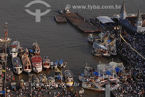  Assunto: Vista aérea da Procissão do Círio de Nazaré no centro histórico - Nossa Senhora de Nazaré - Mercado Ver-o-peso / Local: Belém (PA) / Data: 12 de Outubro de 2008 