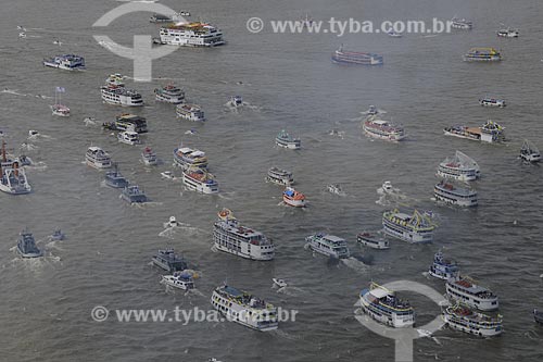  Assunto: Embarcações - Procissão fluvial para Nossa Senhora de Nazaré - Círio de Nazaré - Rio Guajará / Local: Belém (PA) / Data: 11 de Outubro de 2008 