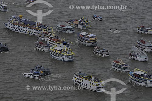  Assunto: Embarcações - Procissão fluvial para Nossa Senhora de Nazaré - Círio de Nazaré - Rio Guajará / Local: Belém (PA) / Data: 11 de Outubro de 2008 
