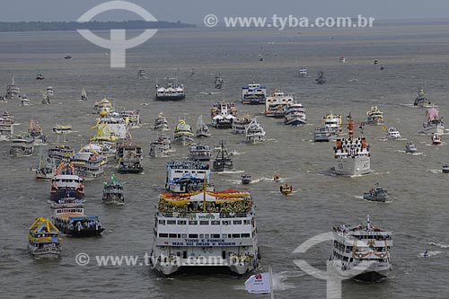  Assunto: Embarcações na procissão fluvial para Nossa Senhora de Nazaré - Círio de Nazaré - Rio Guajará / Local: Belém (PA) / Data: 11 de Outubro de 2008 
